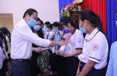 Bình Dương: Chắp cánh ước mơ cho con CNVC-LĐ khó khăn