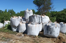 Đã rõ 60 tấn chất thải 'lạ' mang từ Ninh Bình vào Thanh Hóa đổ là chất gì?