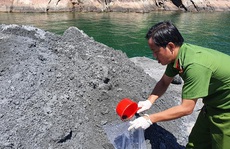 Đổ trộm chất thải xuống biển Đà Nẵng, doanh nghiệp bị phạt 752 triệu đồng
