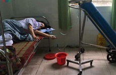 Nhân viên y tế ở Đà Nẵng ngất xỉu vì làm việc quá sức