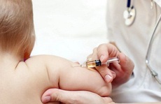 Bé gái 1 tuổi tử vong bất thường sau tiêm vắc-xin