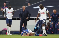 Mourinho lênh đênh cùng Tottenham