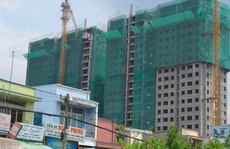 Ngân hàng rao bán dự án chung cư hơn 2.300 tỉ đồng ở TP HCM