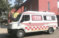Ấn Độ: Tài xế xe cứu thương cưỡng hiếp bệnh nhân Covid-19 trên đường tới viện