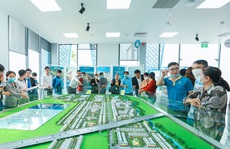 Giá căn hộ ven TP HCM tăng 'sốc'