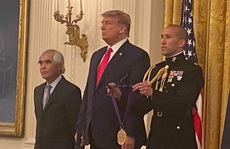 Nhiếp ảnh gia Nick Út được Tổng thống Trump tặng Huân chương Nghệ thuật