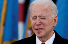 Ông Biden xúc động rơi nước mắt trước khi đến Washington nhậm chức