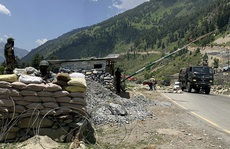 Ấn Độ đổ thêm quân tới biên giới Trung Quốc