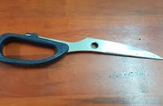 Công an viên bị đối tượng đi tù về đâm trọng thương khi giải quyết vụ đâm chém nhau