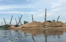 Giật mình với bến thủy không phép