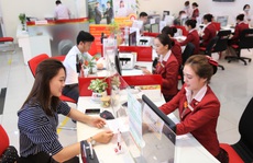 Ngân hàng tung chiêu hút tiền thưởng Tết