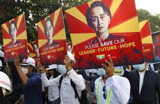 Quân đội Myanmar nới thời hạn giam giữ lãnh đạo Suu Kyi