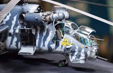 Chiêm ngưỡng bộ sưu tập máy bay mô hình gần 100 chiến đấu cơ của vị thượng tá