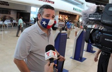 Thượng nghị sĩ Texas bị 'ném đá' vì đi nghỉ mát giữa thời tiết khắc nghiệt