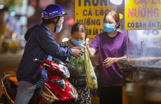 Nướng cá lóc xuyên đêm cho ngày vía Thần Tài tại TP HCM