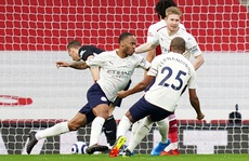 Man City thẳng tiến ngôi vô địch
