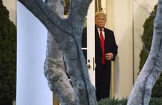 Ông Trump chỉ trích tới tấp Tòa án Tối cao Mỹ