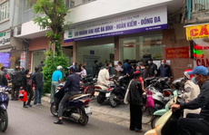 Người dân đổ xô đi nộp tiền sử dụng đất, cơ quan thuế 'tăng ca' thứ 7 và chủ nhật