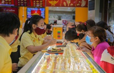 Giá vàng hôm nay 1-3: SJC cao hơn thế giới đến 7,8 triệu đồng/lượng