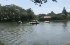 CLIP: Thương tâm vụ lật thuyền ở Nhơn Trạch, trăm người mò tìm