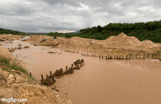 CLIP: Kinh hãi với cảnh sông Ayun bị 'bức tử'