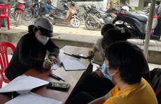 Huyện Hóc Môn: Nhiều trường hợp tự giác trả lại tiền hỗ trợ đã nhận “dư”