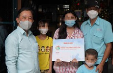 Những đứa trẻ mang nặng nỗi buồn ở quận 10, TP HCM