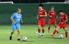 Phân tích đối thủ, chờ tài 'cầm quân' của HLV Park Hang-seo trước đội tuyển Trung Quốc