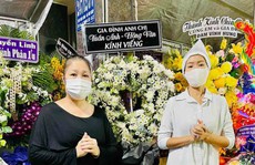 NSƯT Trịnh Kim Chi nghẹn ngào tiễn biệt mẹ, đồng nghiệp xúc động