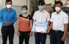 10 suất học bổng 'Tình thương cho em' đến Tiền Giang