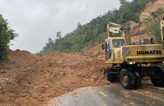 Nhiều khu vực ở Khánh Hòa ngập sâu tới 1,5m do mưa lớn kéo dài