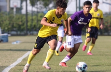 VCK Giải U21 VĐQG 2021: 'Công làm thủ phá', học trò thầy Giôm thua ngược Hà Nội ở vòng 2