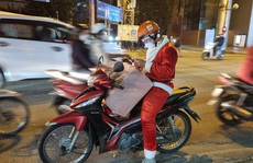 Đà Nẵng: Đông người ra đường chơi lễ Giáng sinh