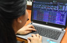 Chứng khoán 'đỏ lửa'