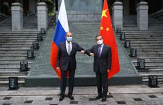 Nga-Trung bàn chuyện hợp tác “tẩy chay” đồng USD