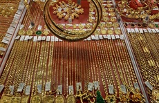 Giá vàng hôm nay 2-4: Tiếp tục leo thang dù các quỹ đầu tư bán 3,6 tấn vàng