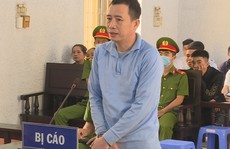 Thấy 'vợ hờ' ôm nhau với người khác trên giường, 'chồng hờ' chém cả 2 thương vong