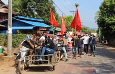 Quân đội Myanmar bắn người biểu tình, 1 nhà máy bị đốt