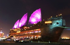 TP HCM yêu cầu Công ty Hào Huy di dời tàu nhà hàng Elisa khỏi bến Bạch Đằng