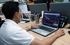 Tạm dừng nhận giao dịch cổ phiếu mới trên HOSE