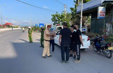 Chặn bắt ôtô chở 3 người Trung Quốc nhập cảnh 'chui'