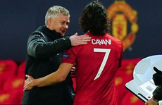 Man United đón tin vui: Cavani ở lại sân Old Trafford