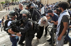 Israel - Palestine: Tên lửa, rocket phóng vun vút, người chết tăng mạnh
