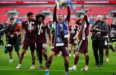 Leicester chờ 137 năm mới vô địch