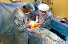 Phẫu thuật thoát vị bẹn cho người có bệnh nền