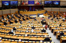 Trung Quốc hứng 'đòn liên hoàn' từ EU-Mỹ