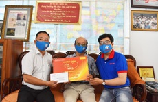 Chương trình 'Mai Vàng nhân ái' thăm Nhà giáo Nhân dân Hà Quang Văn và nhạc sĩ Phùng Trọng