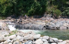 Rủ nhau tắm suối, 3 anh em họ chết đuối thương tâm