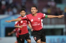'Lão tướng' Nguyễn Anh Đức lại lập công giúp Long An thắng trận