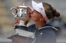 Chân dung 'nữ hoàng' Roland Garros 2021